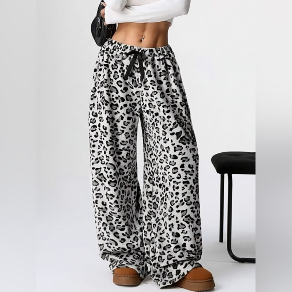 Drawstring Wide Leg Pants - Picture 12 of 16